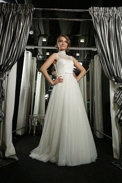 Фотосессия участниц "Королева ТюмГАСУ - 2015" в свадебном салоне "Love Bridal London"