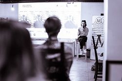 Просмотр документального фильма «Вествуд: Панк, икона, активист». Open-talk со стилистом Екатериной Поповой