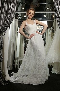 Фотосессия участниц "Королева ТюмГАСУ - 2015" в свадебном салоне "Love Bridal London"