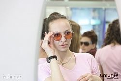 Финалистки «Имидж 2013» примеряют очки от «Сибирь Оптики»