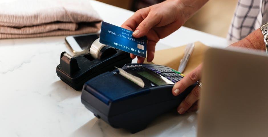 Visa начала тестировать сервис по снятию наличных на кассах магазинов Visa начала тестировать сервис по снятию наличных на кассах магазинов