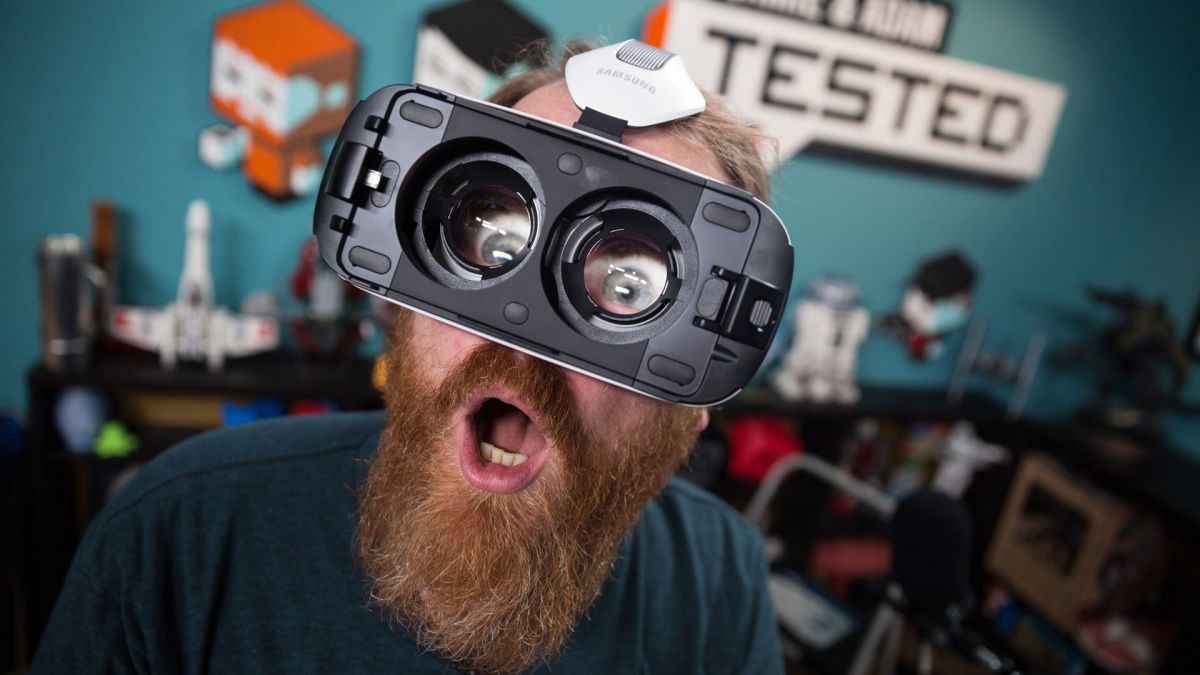 В Тюмени показали первый VR-спектакль «В поисках автора» В Тюмени показали первый VR-спектакль «В поисках автора»