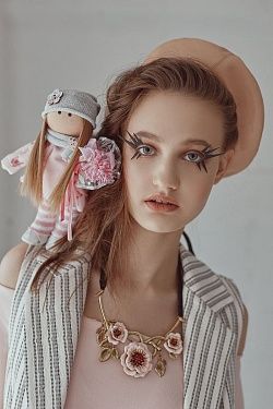 Команда «P.L.P.» - тематика фотосессии Vogue Russian Dools
