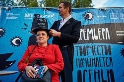 Распределяющая шляпа «Премьеры» на открытии театрального сезона в МТЦ «Космос»